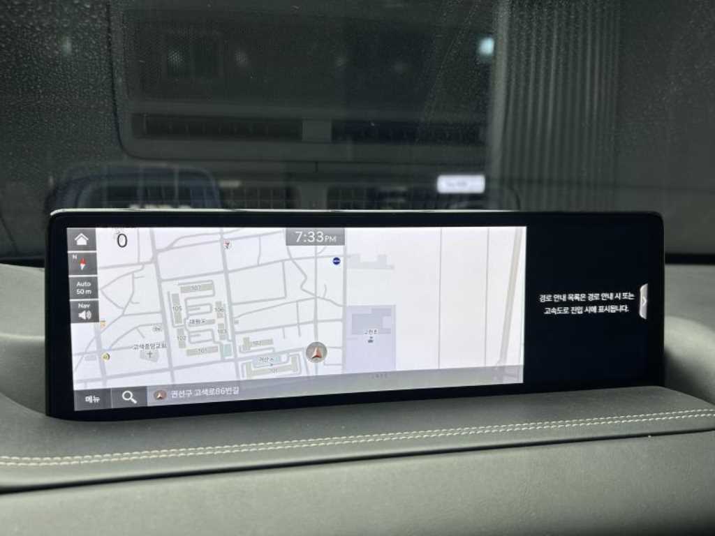 Genesis GV80 — photo 11