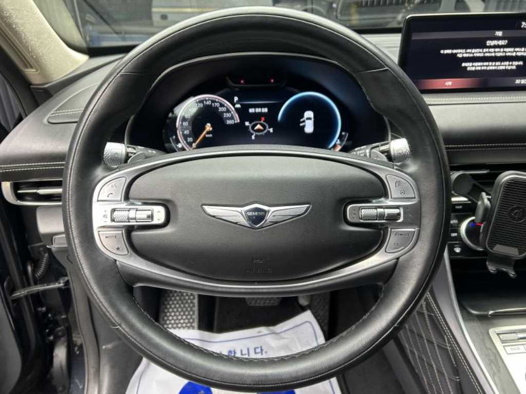 Genesis GV80 — photo 13