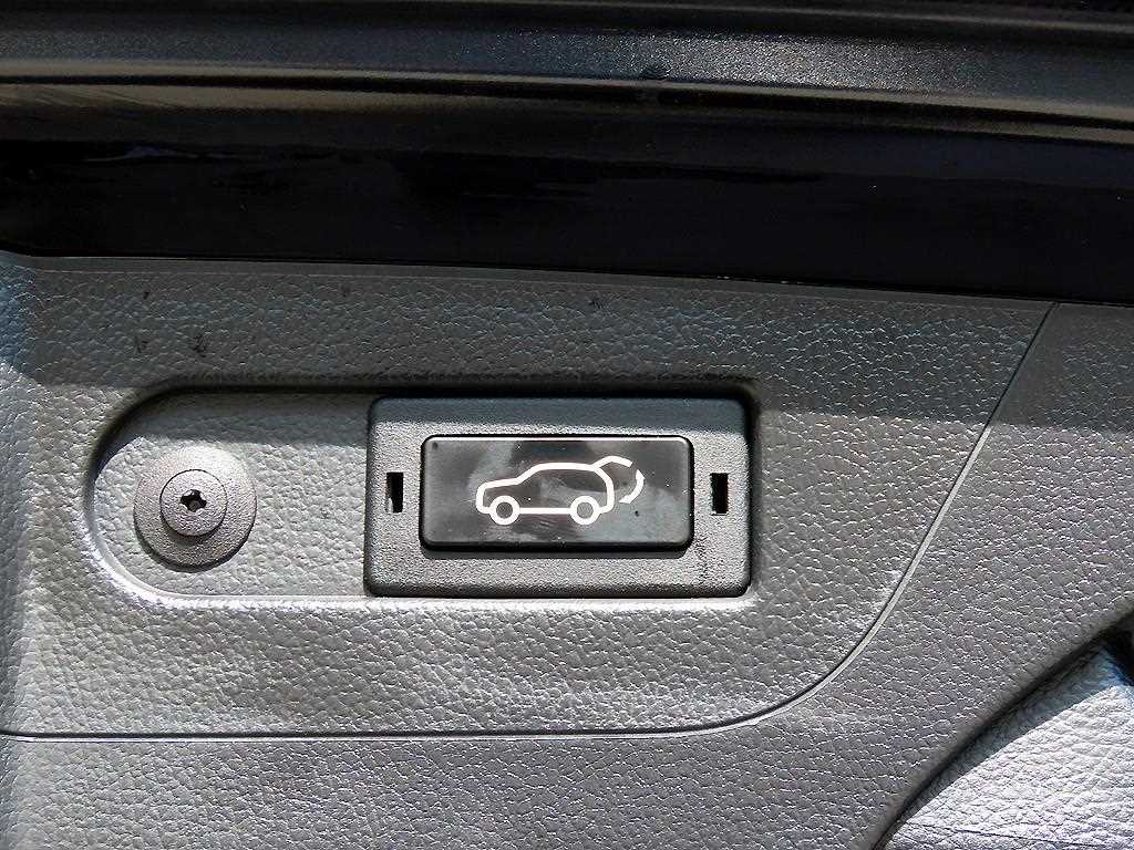 KGM Rexton — photo 16