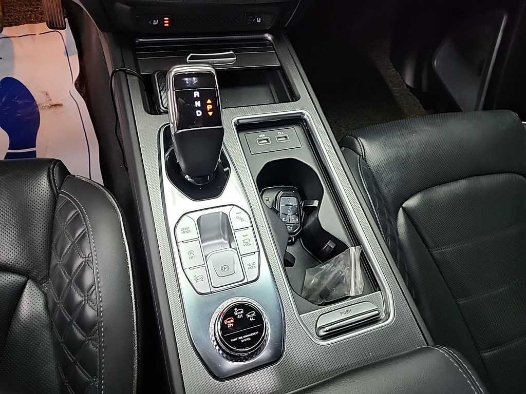 KGM Rexton — photo 08