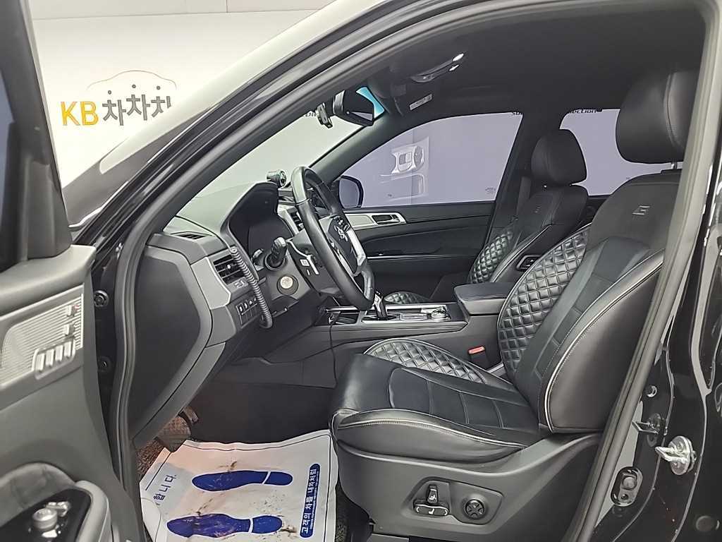 KGM Rexton — photo 11