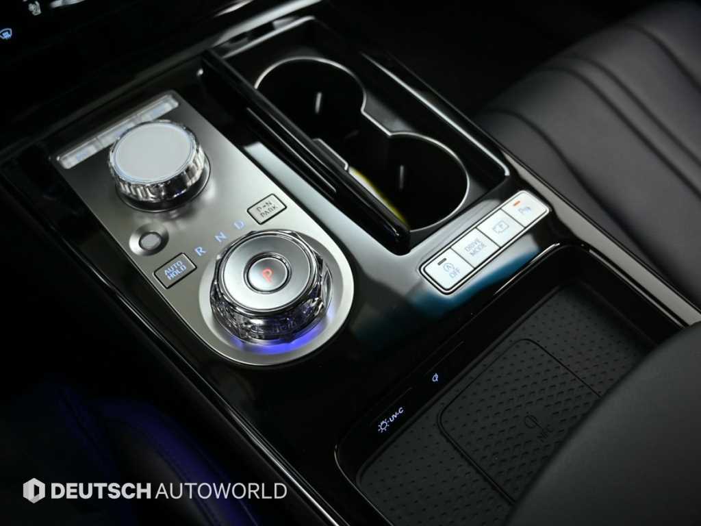 Genesis G80 — photo 09