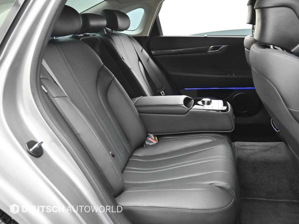 Genesis G80 — photo 12