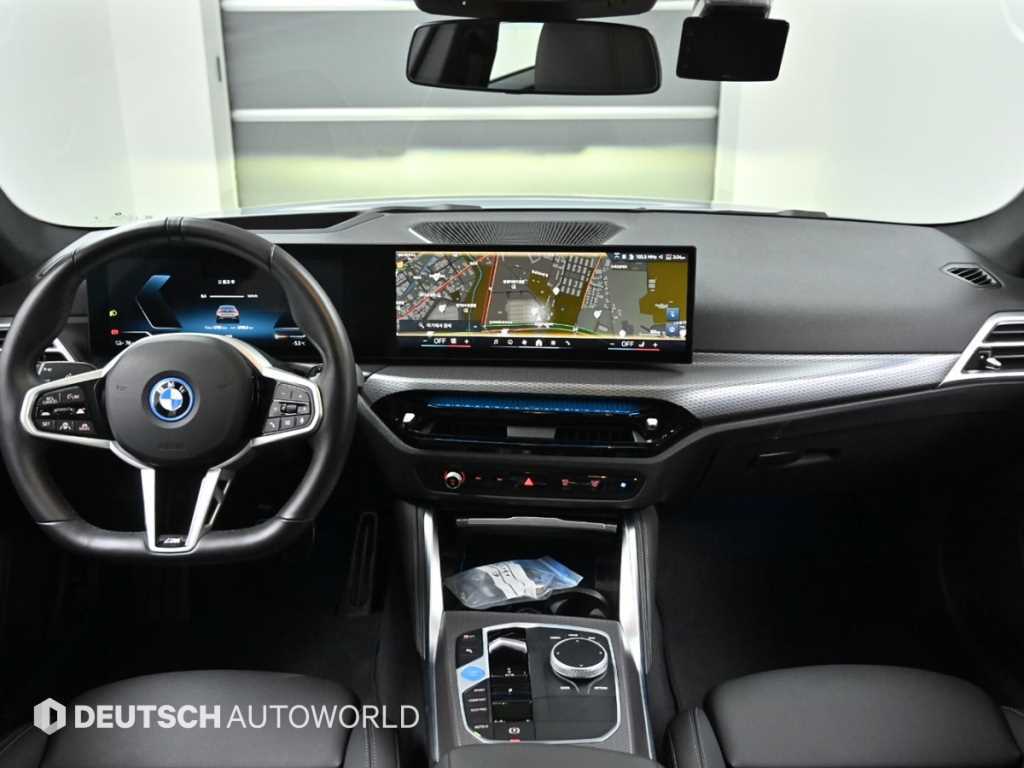 BMW i4 — photo 06