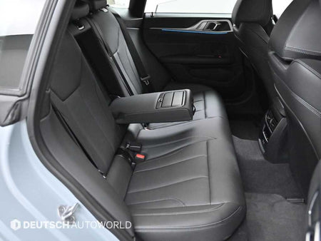 BMW i4 — photo 11