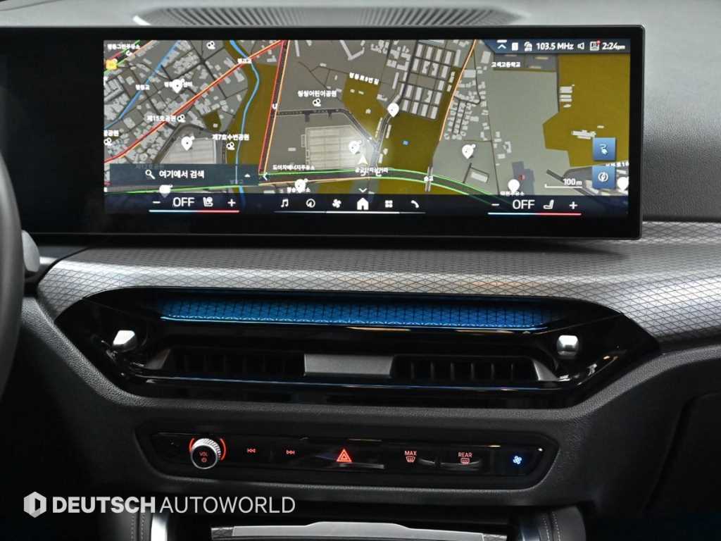 BMW i4 — photo 13