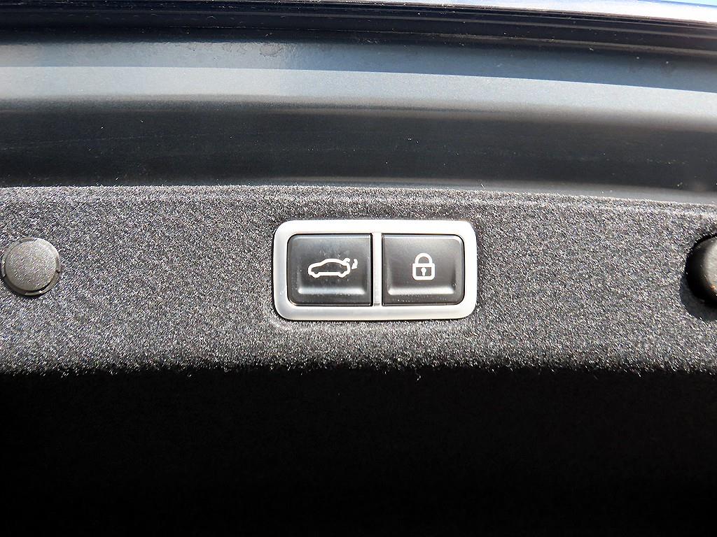 Hyundai Grandeur — photo 16