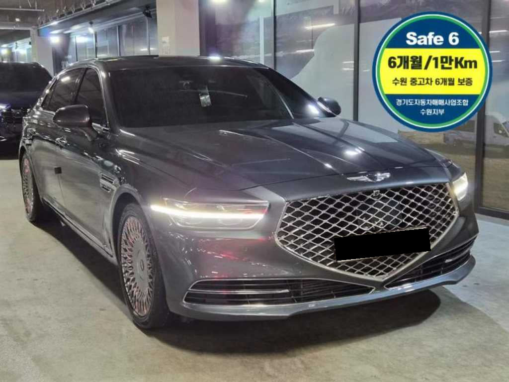 Genesis G90 — photo 01