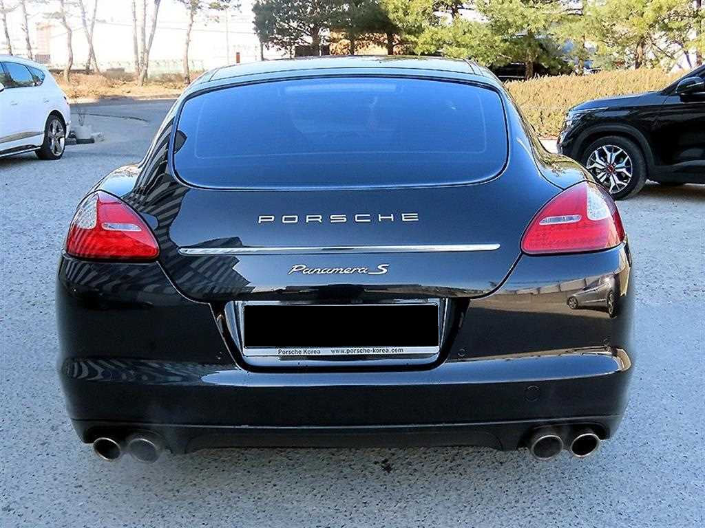 Porsche Panamera — photo 04
