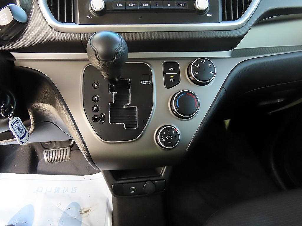 Kia RAY — photo 10