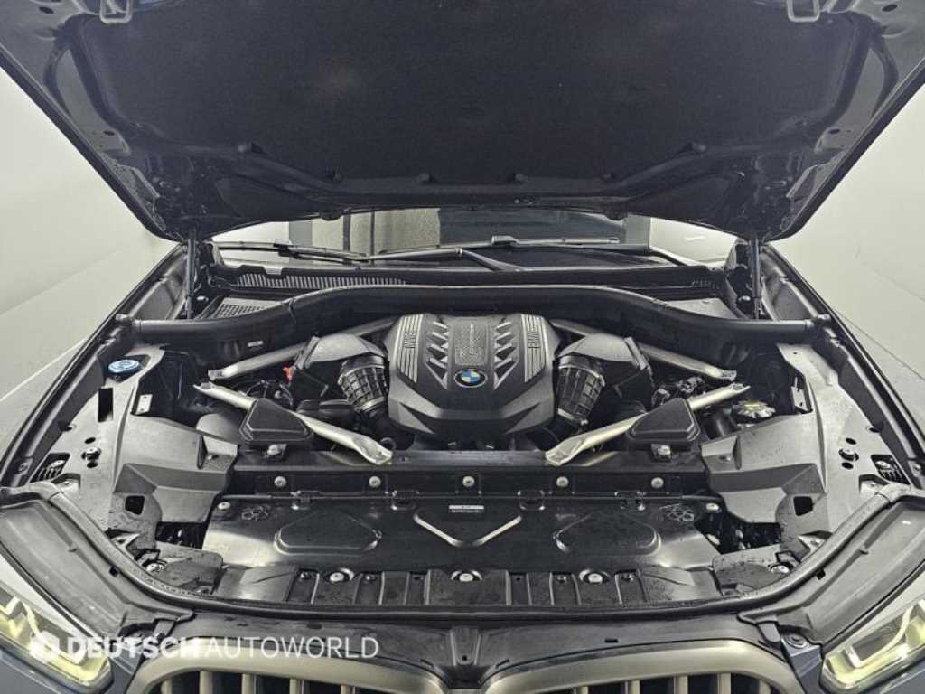 BMW X6 — photo 06