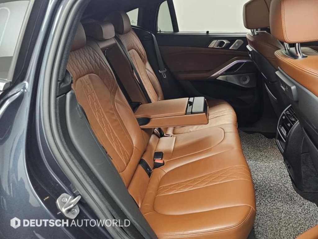 BMW X6 — photo 12