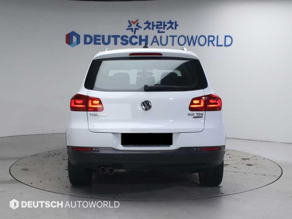 Volkswagen Tiguan — photo 04