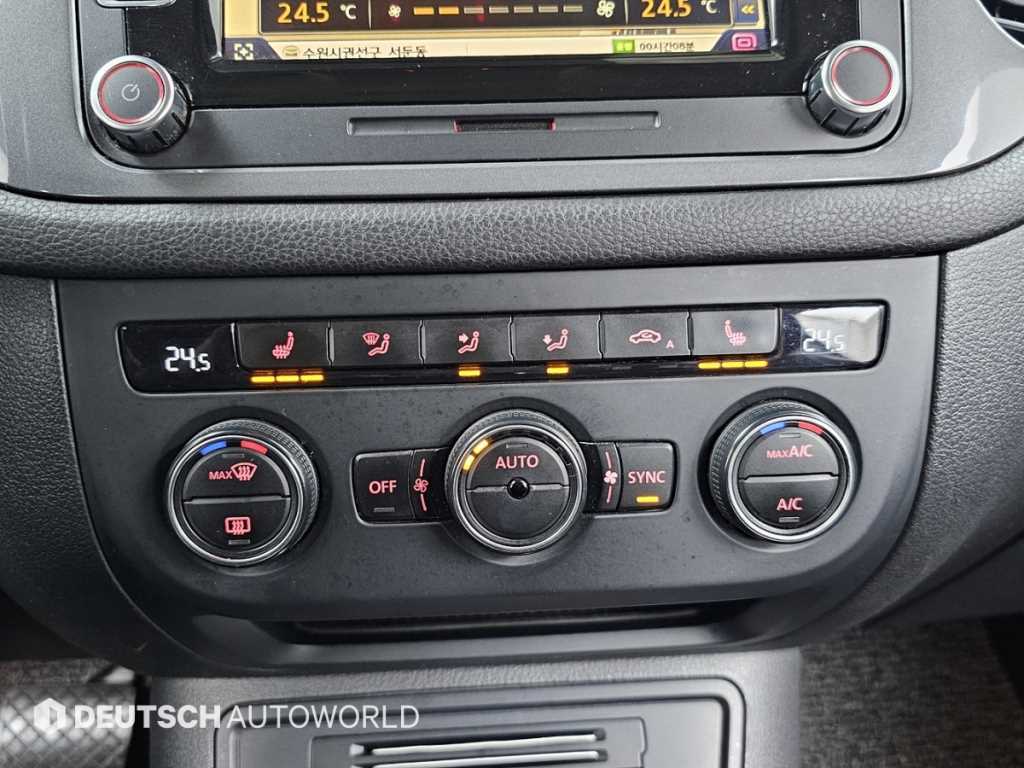 Volkswagen Tiguan — photo 17