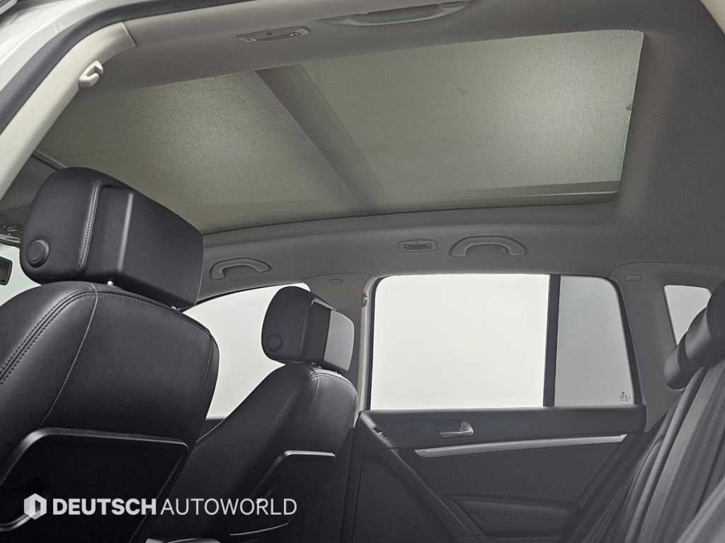 Volkswagen Tiguan — photo 19