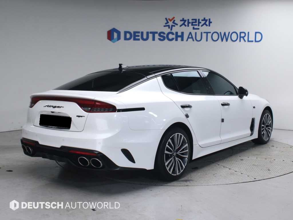 Kia Stinger — photo 02