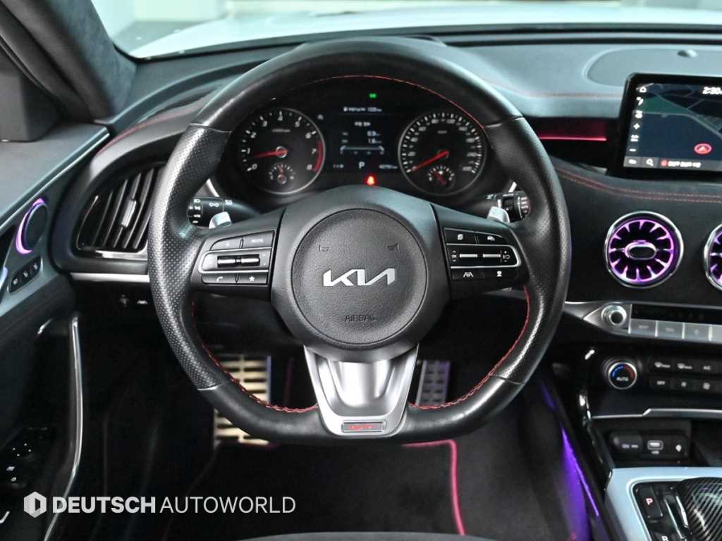 Kia Stinger — photo 13
