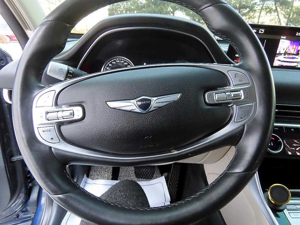 Genesis GV80 — photo 08