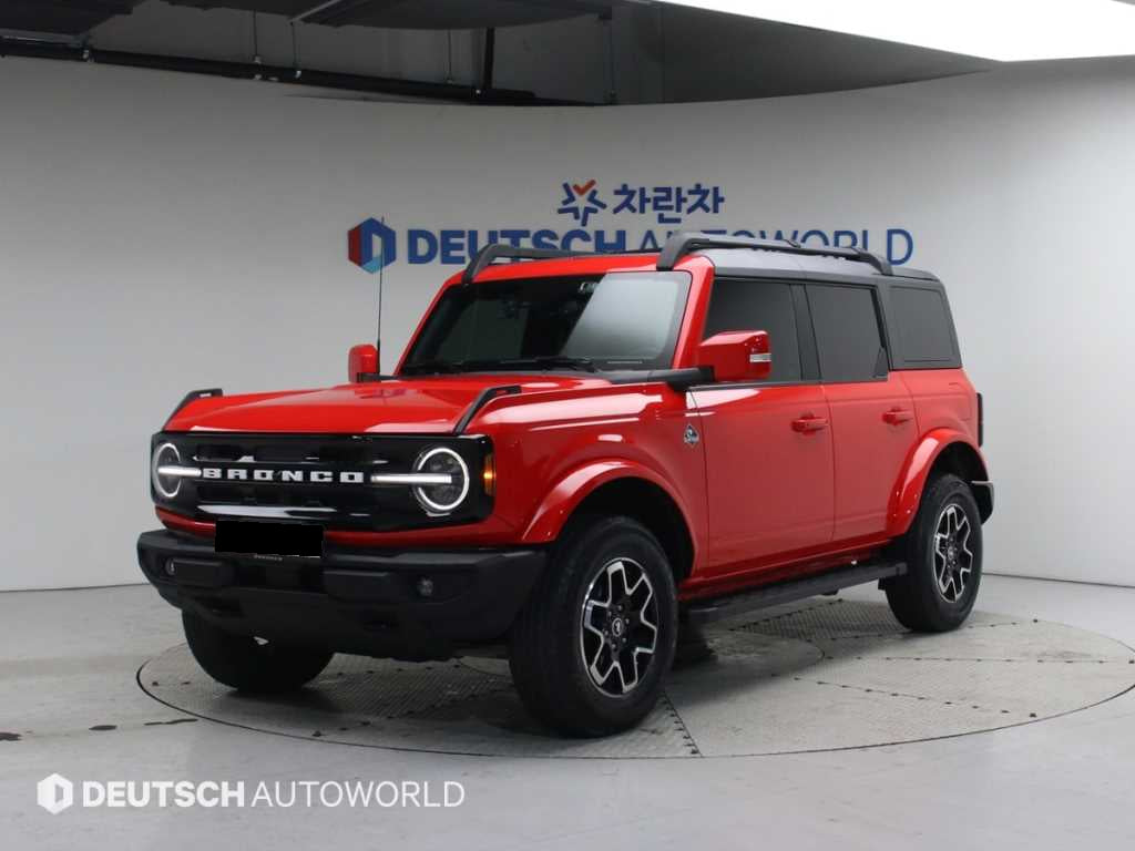 Ford Bronco — photo 01