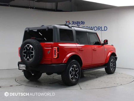 Ford Bronco — photo 02