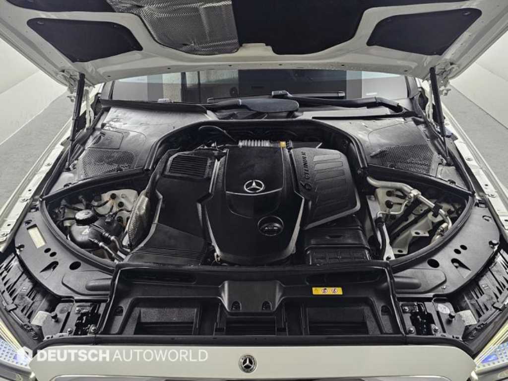 Mercedes-Benz S-Class — photo 06