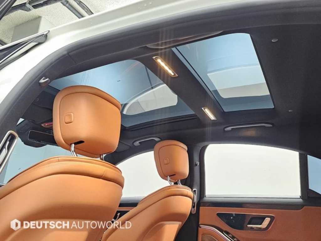 Mercedes-Benz S-Class — photo 19