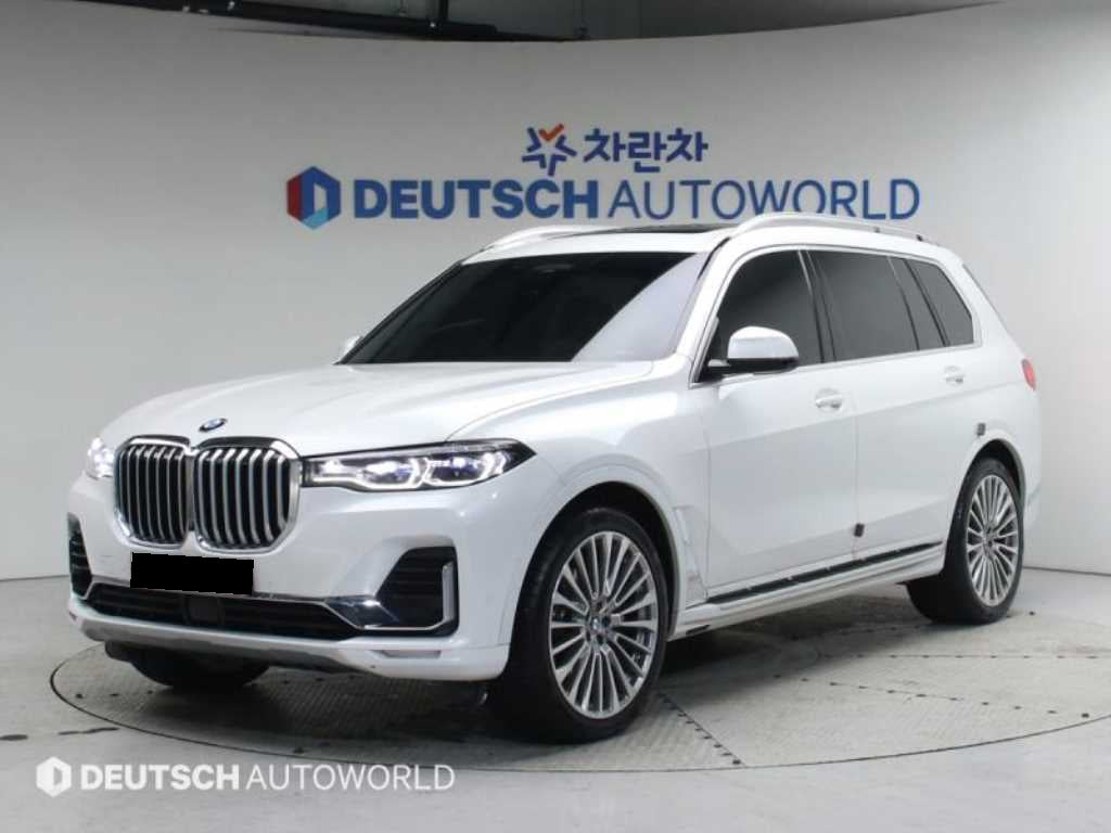 BMW X7 — photo 01