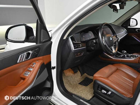 BMW X7 — photo 11