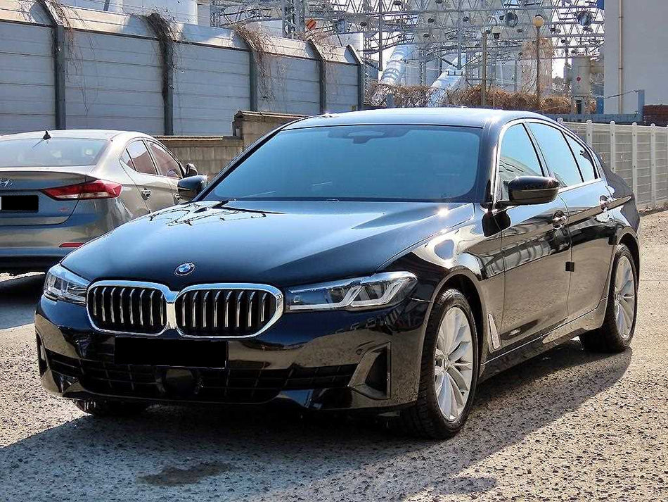 BMW 5-Series — photo 02