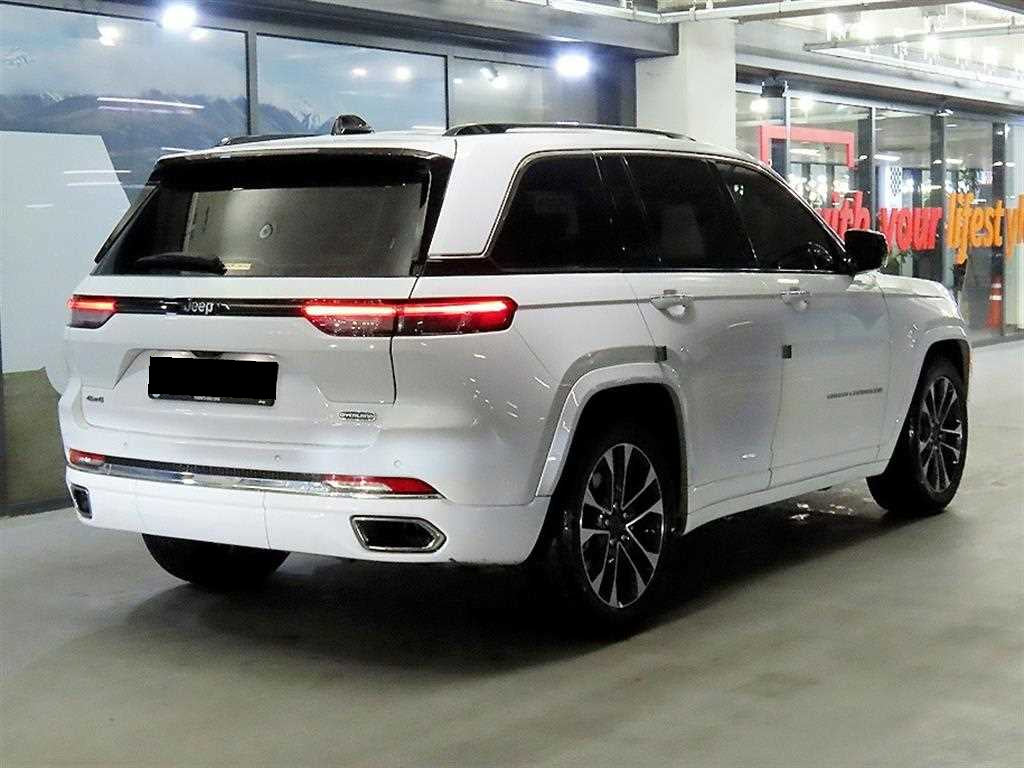 Jeep Cherokee — photo 04