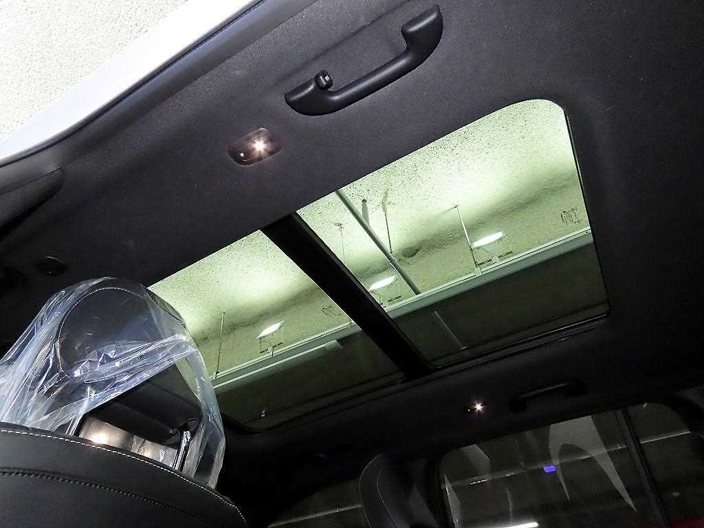 Jeep Cherokee — photo 15