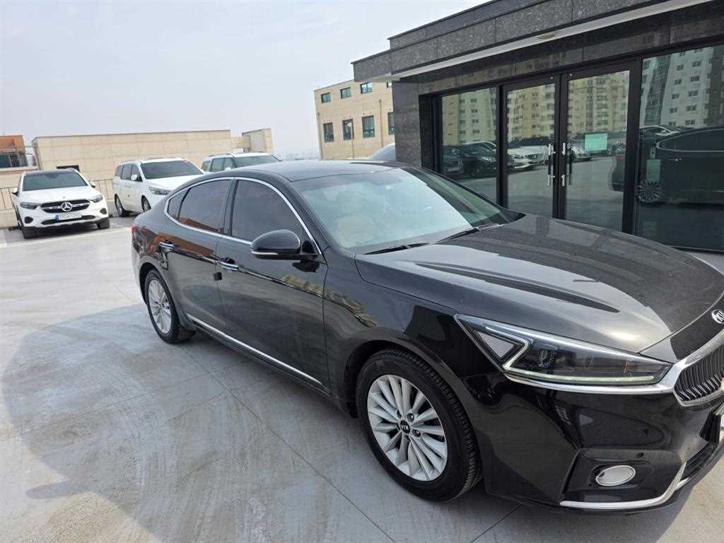 Kia K7 — photo 03