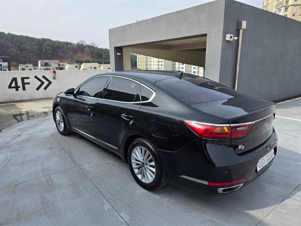 Kia K7 — photo 04