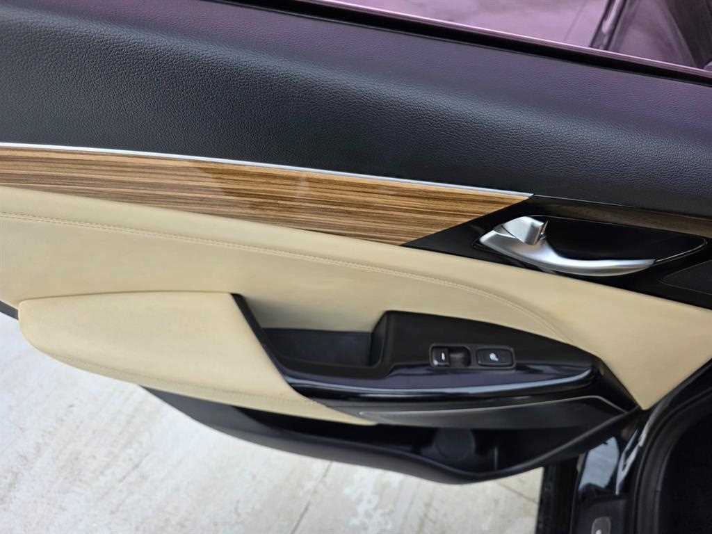Kia K7 — photo 10