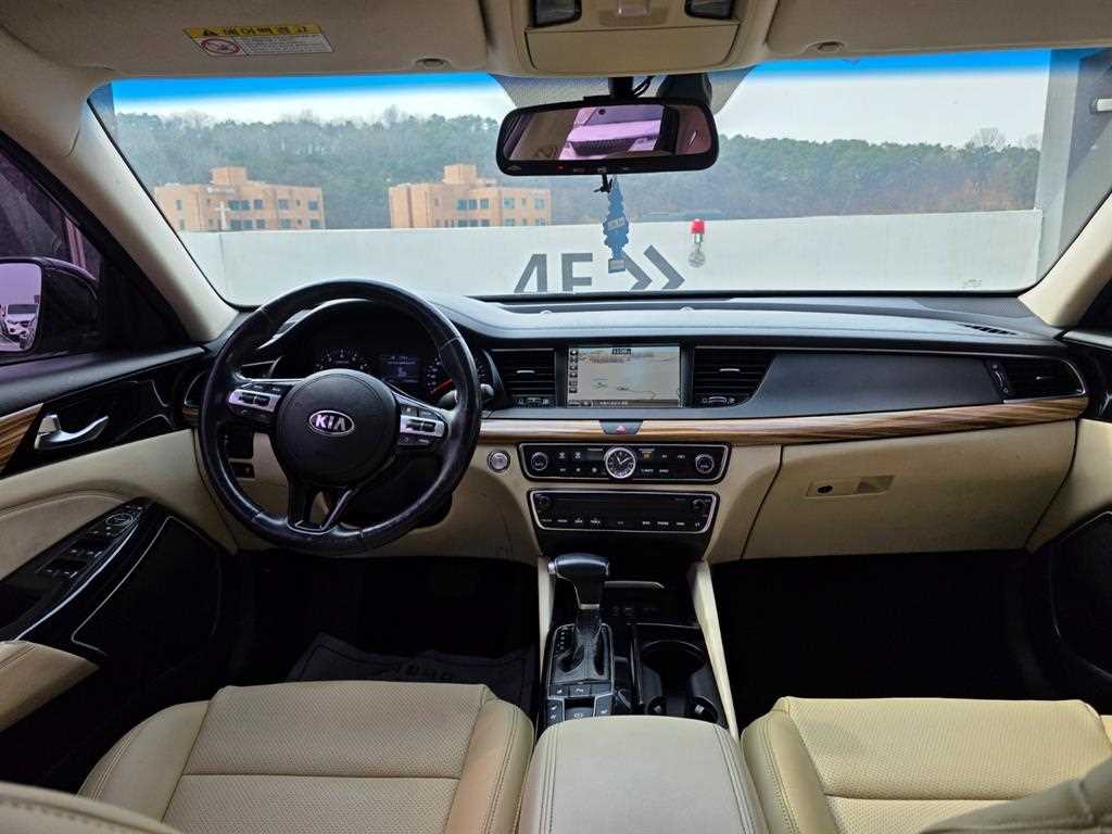Kia K7 — photo 15