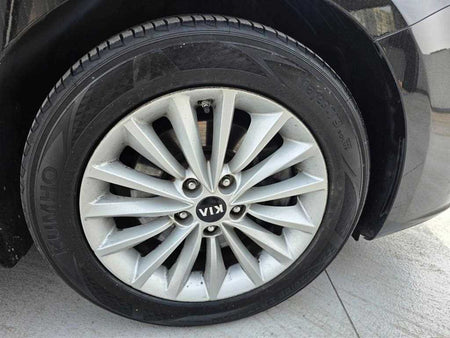 Kia K7 — photo 16