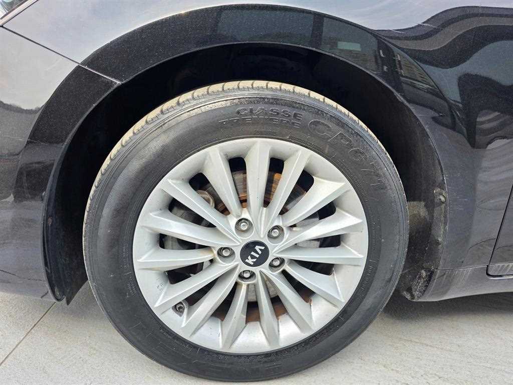 Kia K7 — photo 19