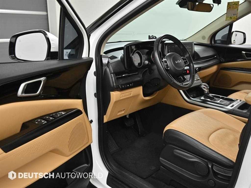Kia Carnival — photo 11