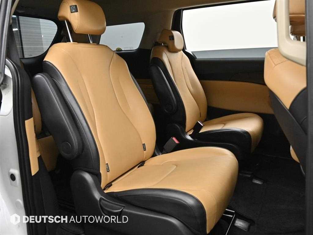 Kia Carnival — photo 12
