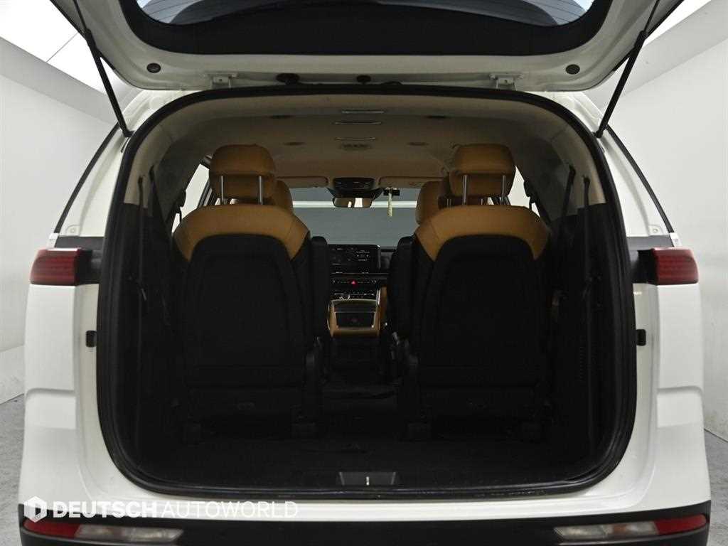 Kia Carnival — photo 20