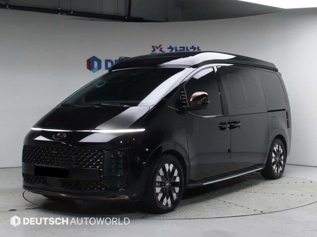 Hyundai Staria — photo 01