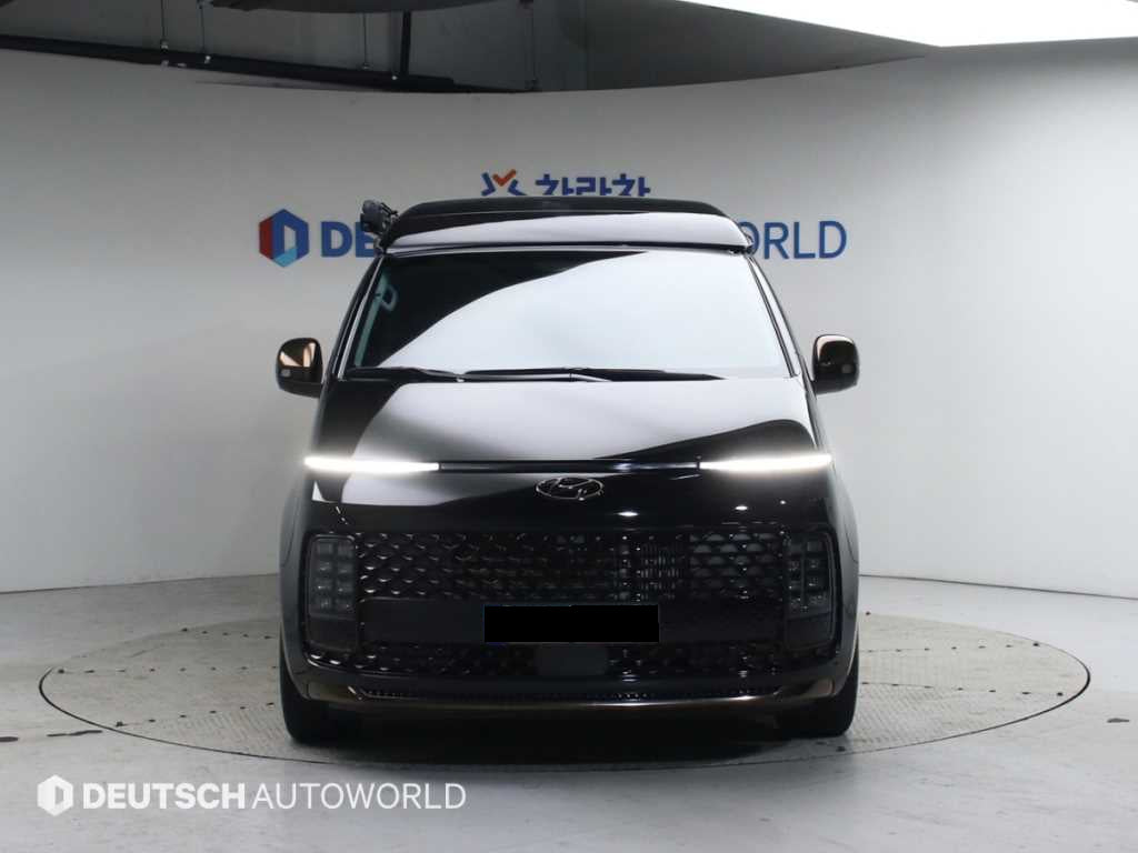 Hyundai Staria — photo 03
