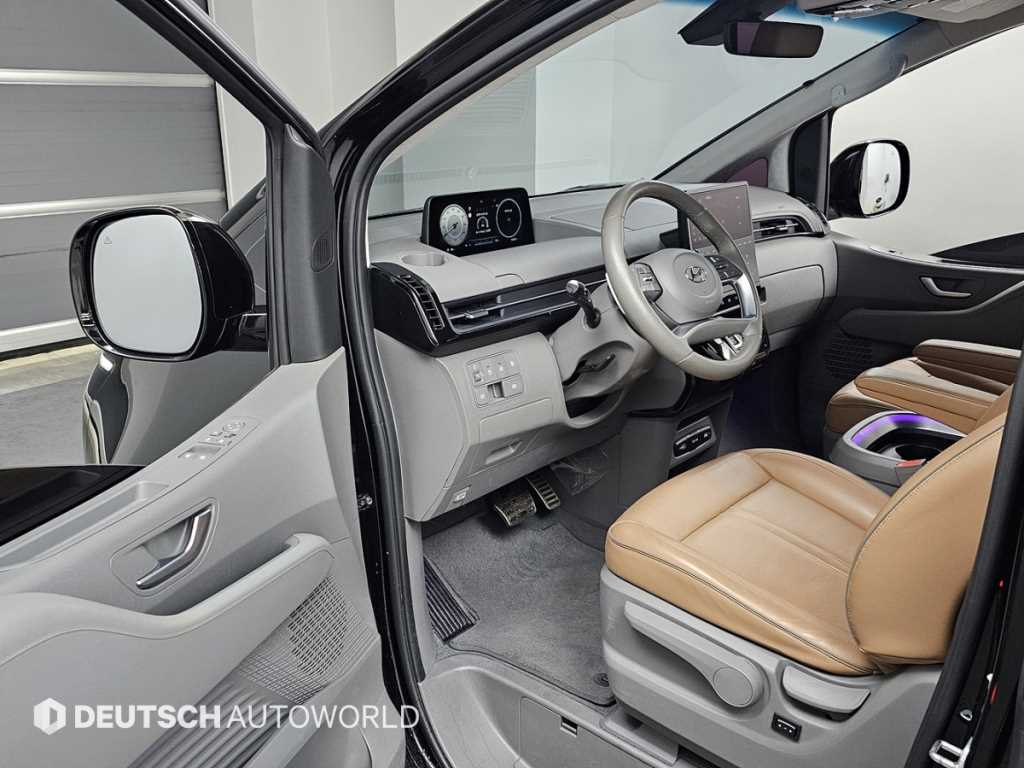 Hyundai Staria — photo 11