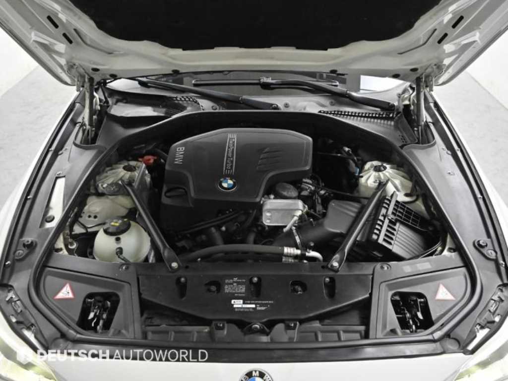 BMW 5-Series — photo 06