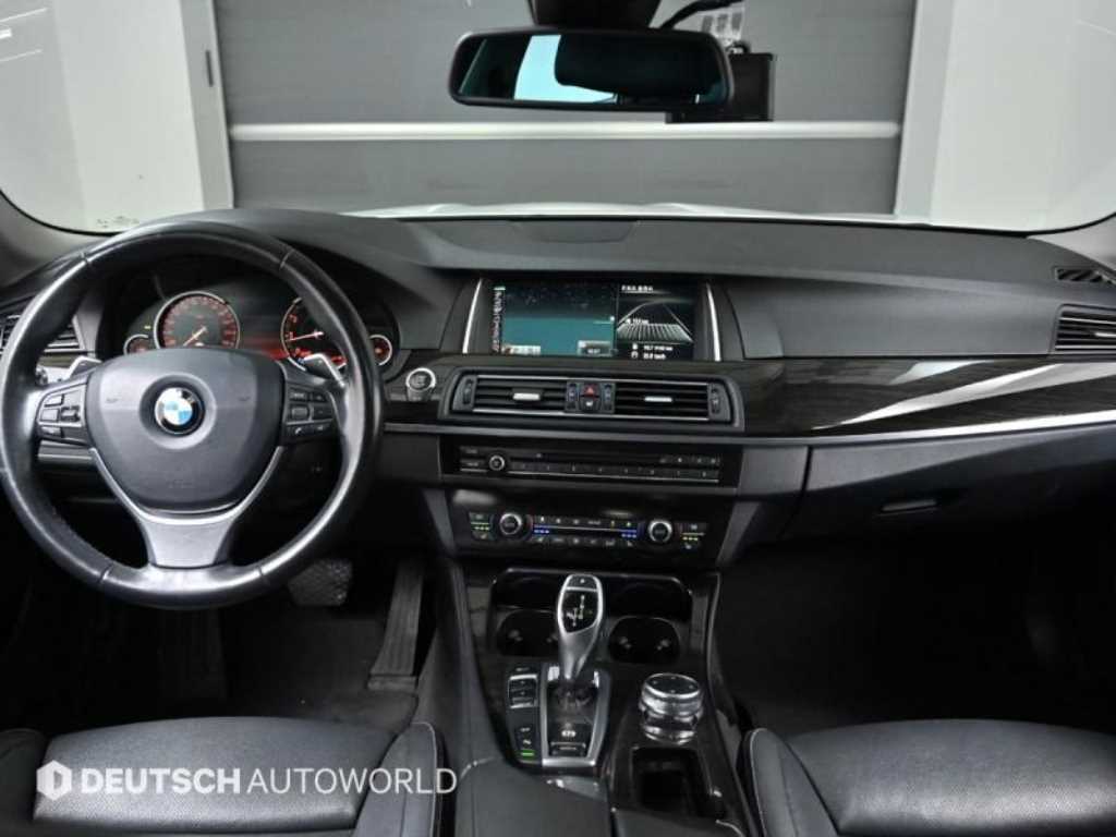 BMW 5-Series — photo 07
