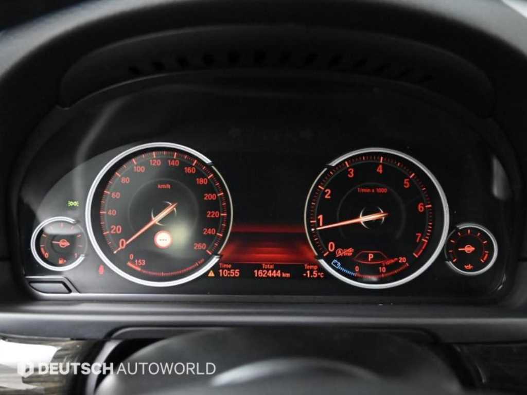 BMW 5-Series — photo 08