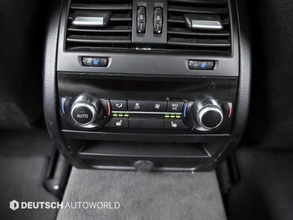 BMW 5-Series — photo 16