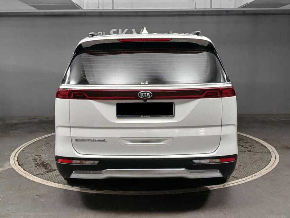 Kia Carnival — photo 02