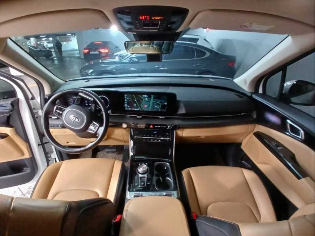 Kia Carnival — photo 06