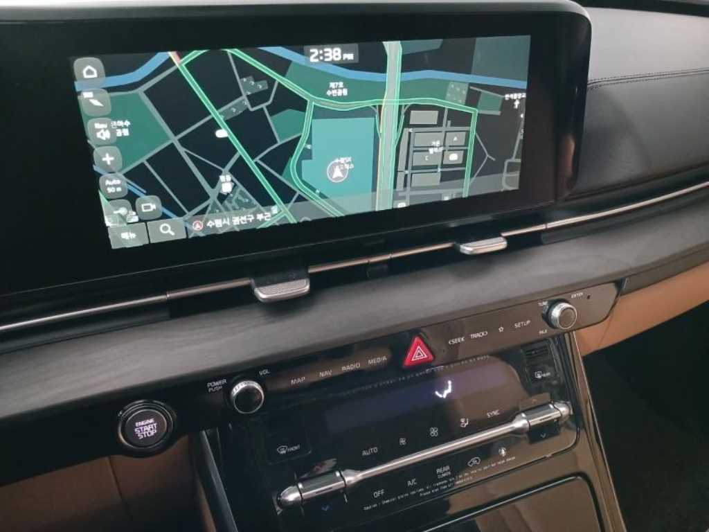 Kia Carnival — photo 13